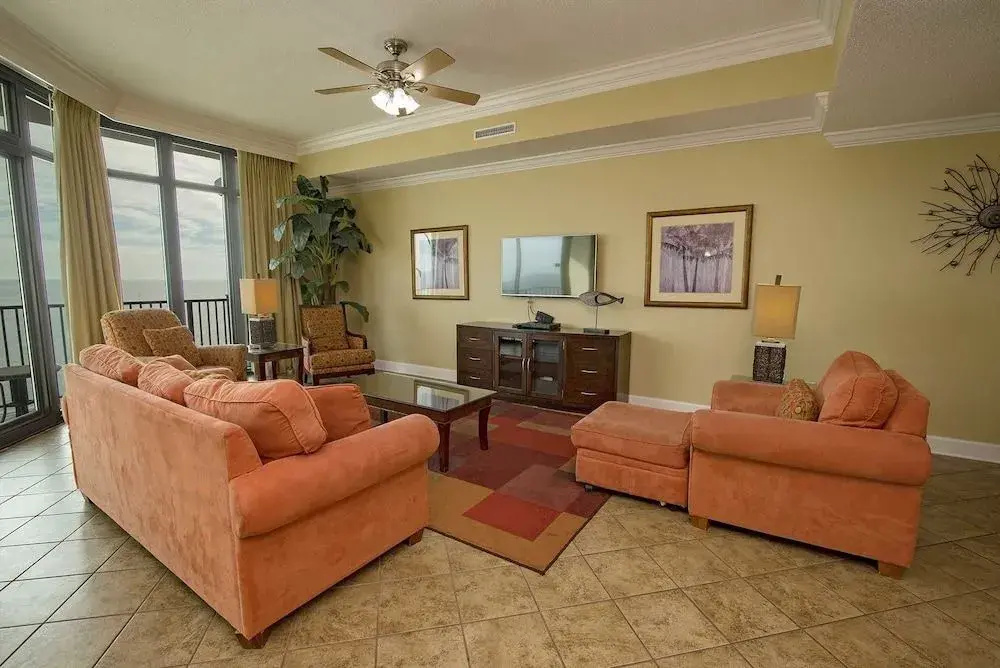 Phoenix West 1004 3 Bedrooms 4 Bathrooms Condo