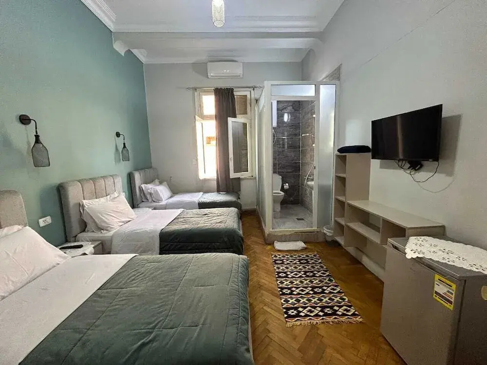 Deluxe Triple room with city view