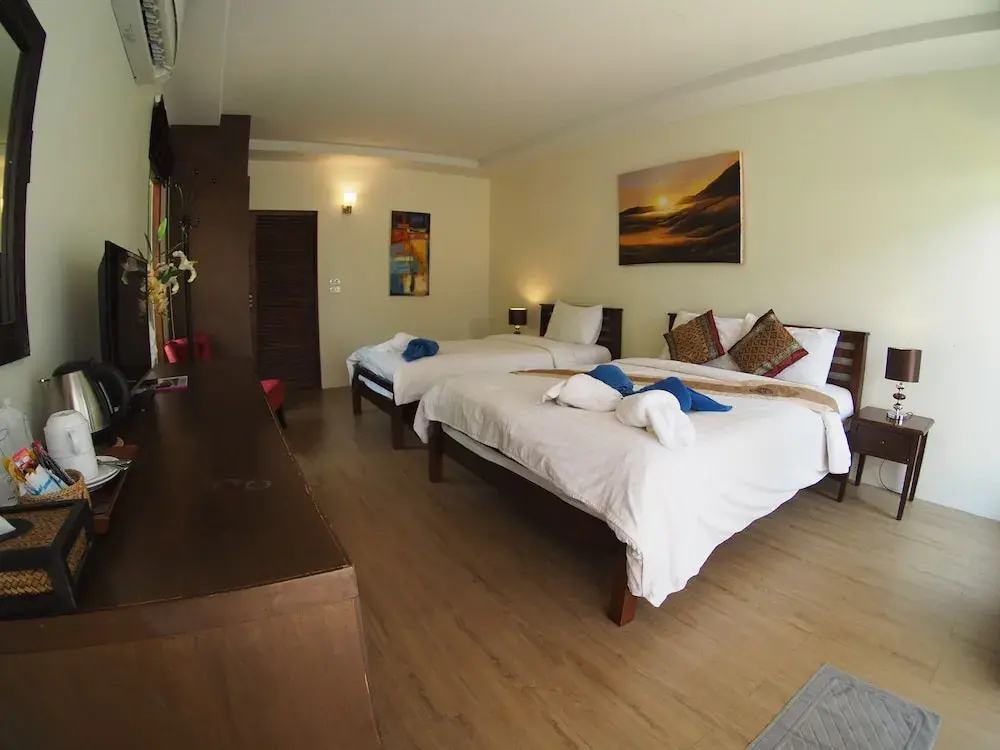 Superior Double Cottage with balcony and with garden view (full double bed)