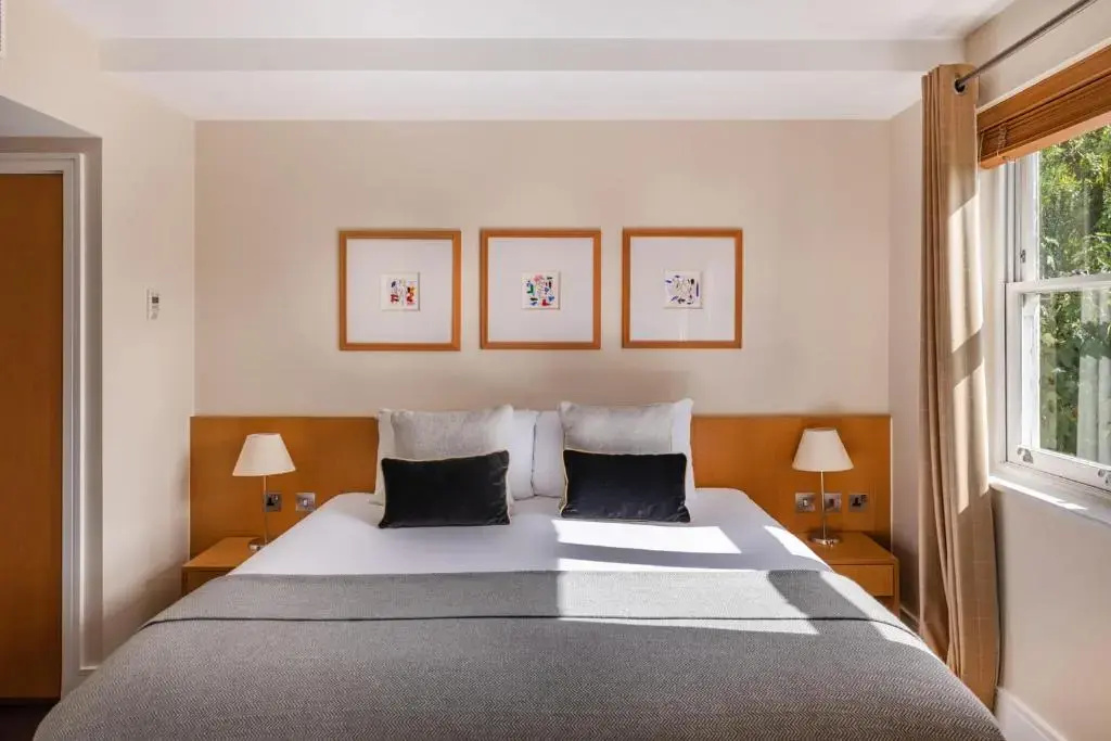 Superior Double room (full double bed)