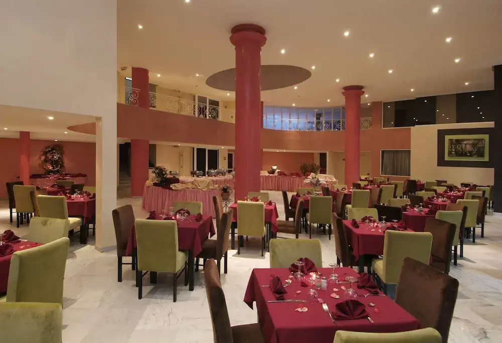 Food & Beverage