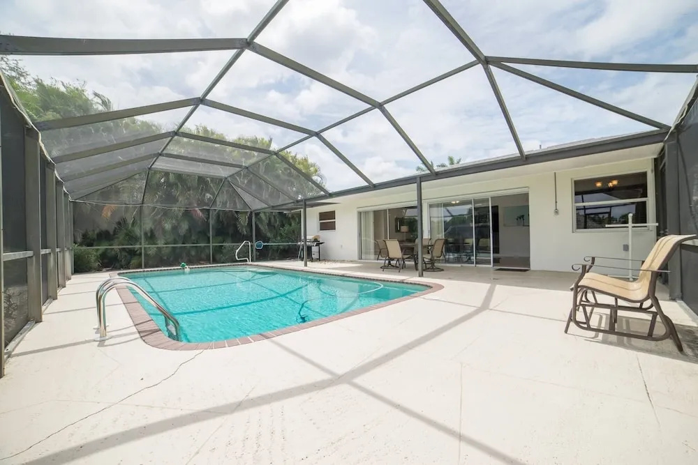 SE Cape Coral Pool Home With Boat Dock