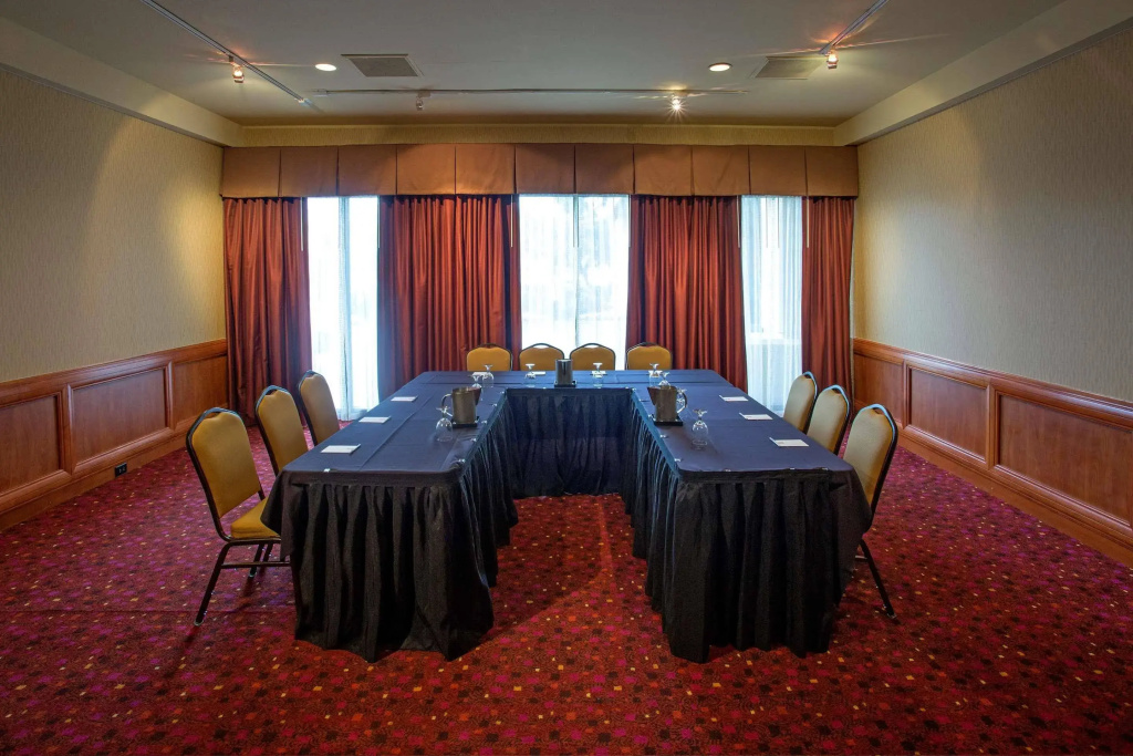 Red Lion Hotel & Conference Center - Seattle/Renton - фото 18
