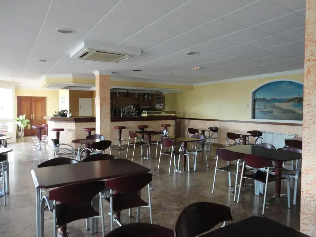 Food & Beverage