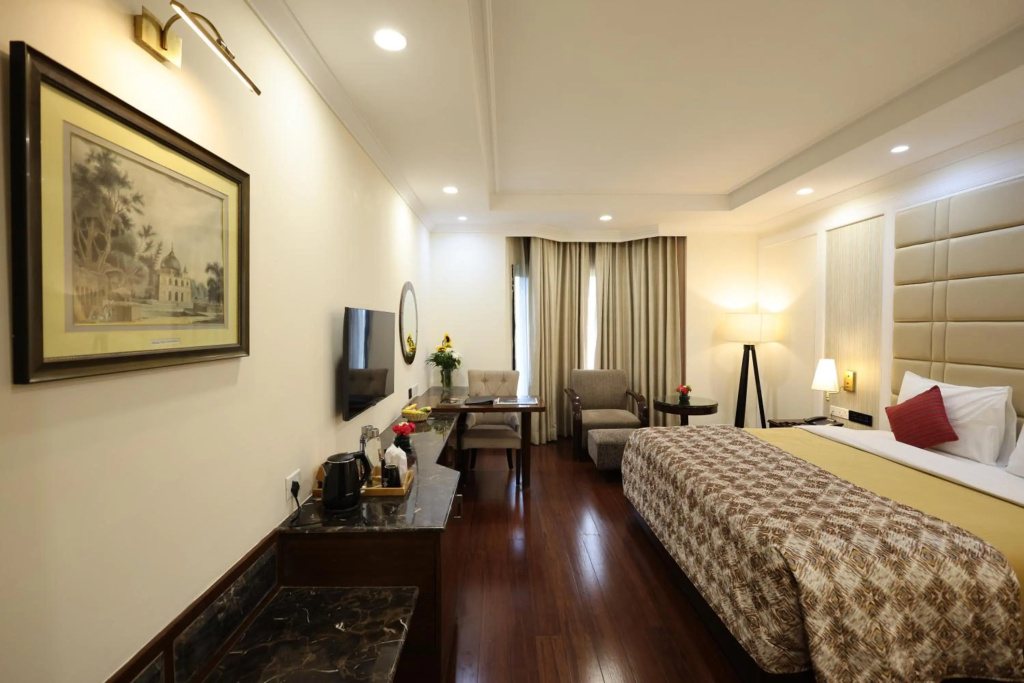 Hotel Samrat — 4