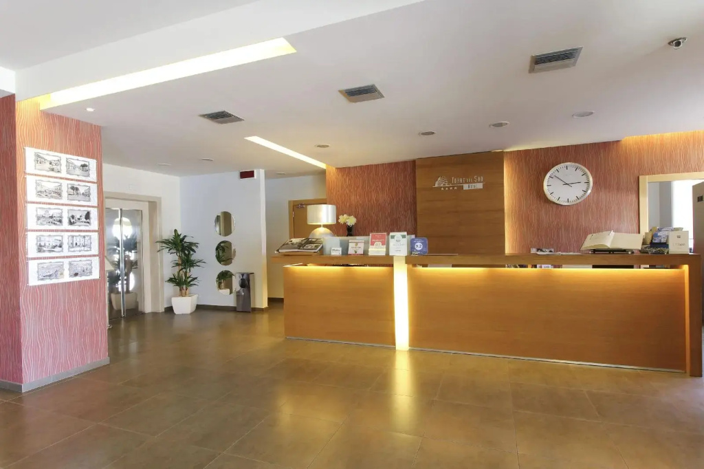 Hotel photo 13