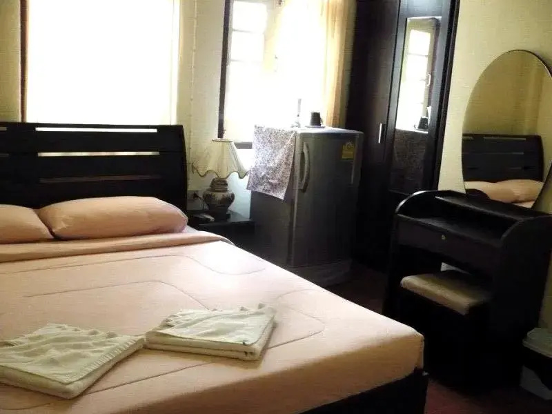 Standard Double room (full double bed)
