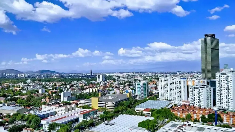 Two Beautiful 1 BR Apts 2 Floors Apart HS Wifi
