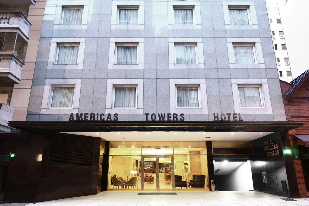 Cyan Americas Towers Hotel
