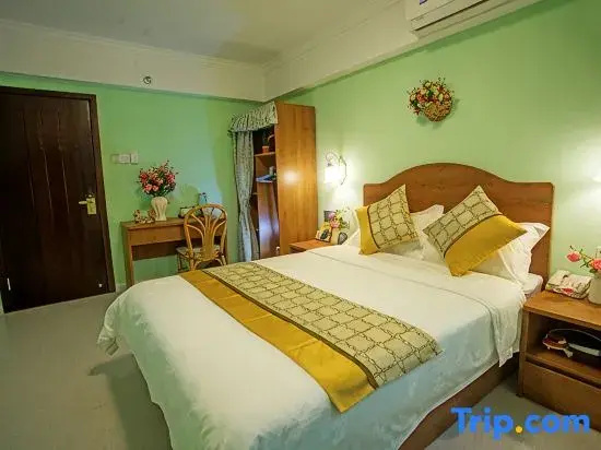 Standard Double room with garden view (full double bed)