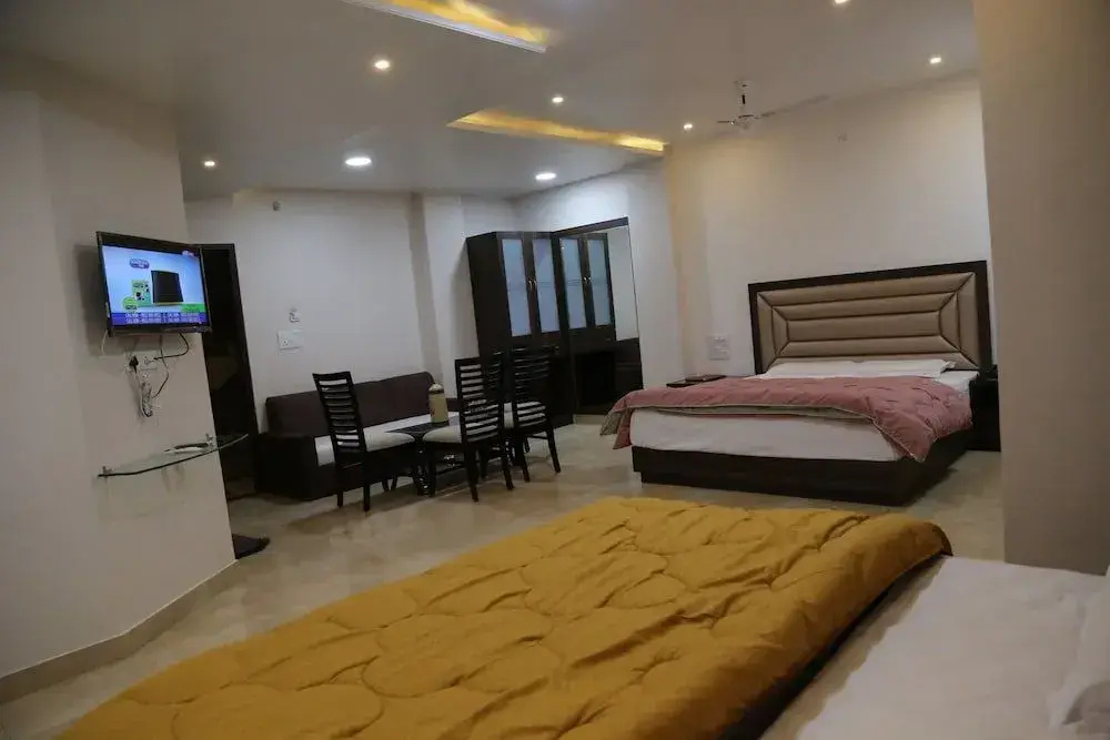 Hotel Lokpriya Inn - фото 6