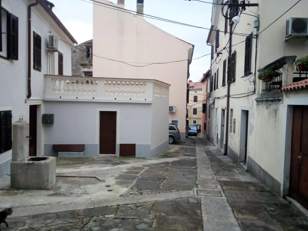 Stone wall apartments Izola
