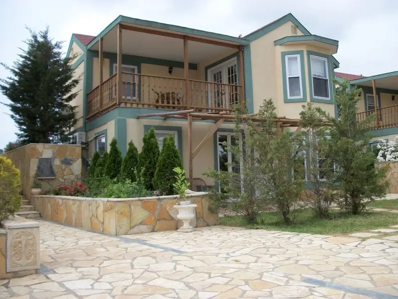 2 Bedrooms Apartment with balcony