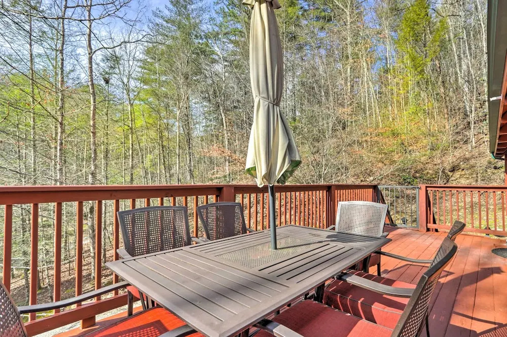 Deck & Game Room: Creekside Cabin in Sevierville