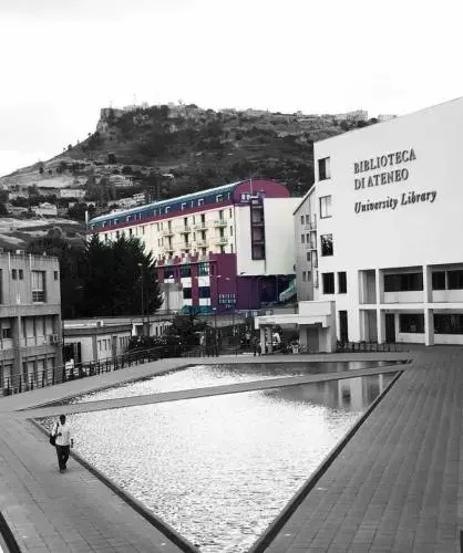 64 Rooms - фото 12