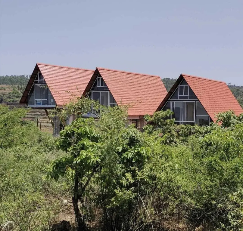 Manshas High-5 Resort