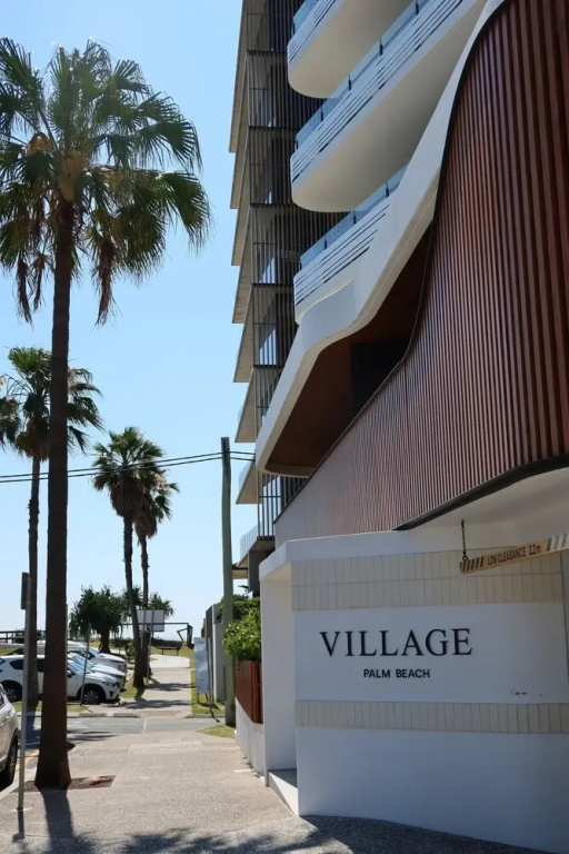 Luxury Palm Beach 1 BDR in The Village