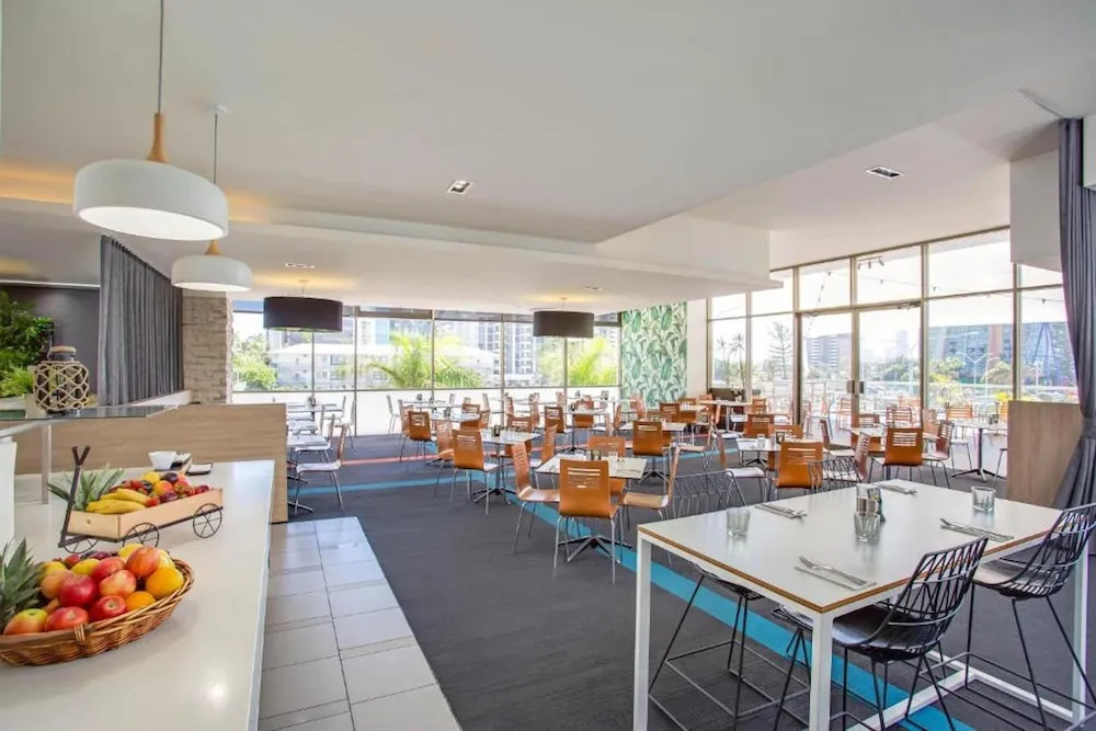 Food & Beverage
