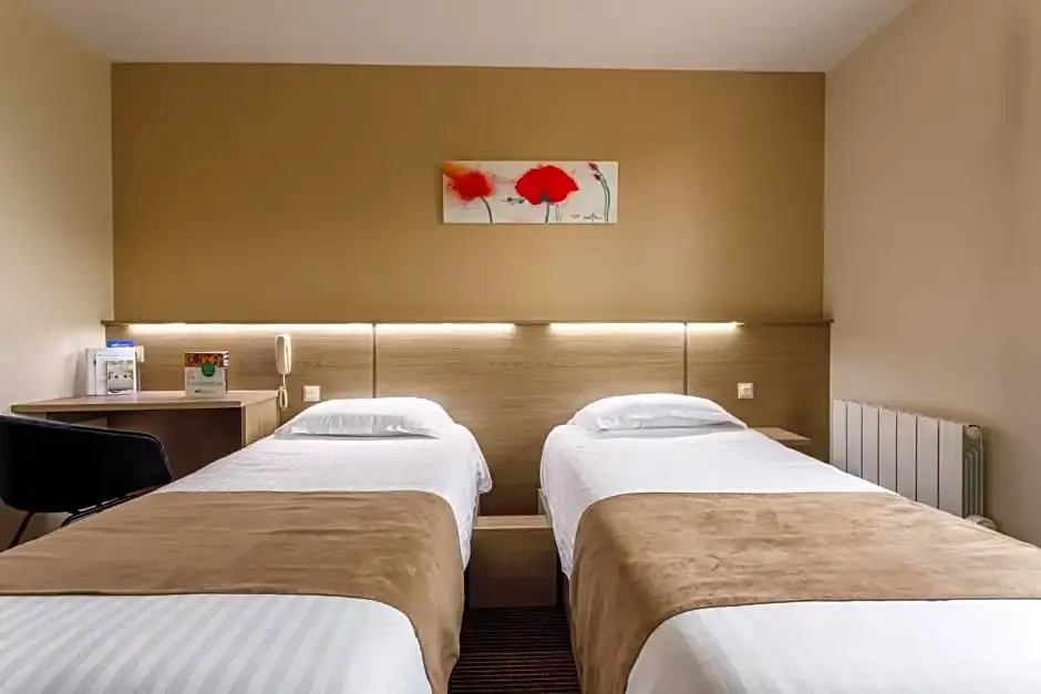 Brit Hotel Piscine & Spa - Fougères - Chambres