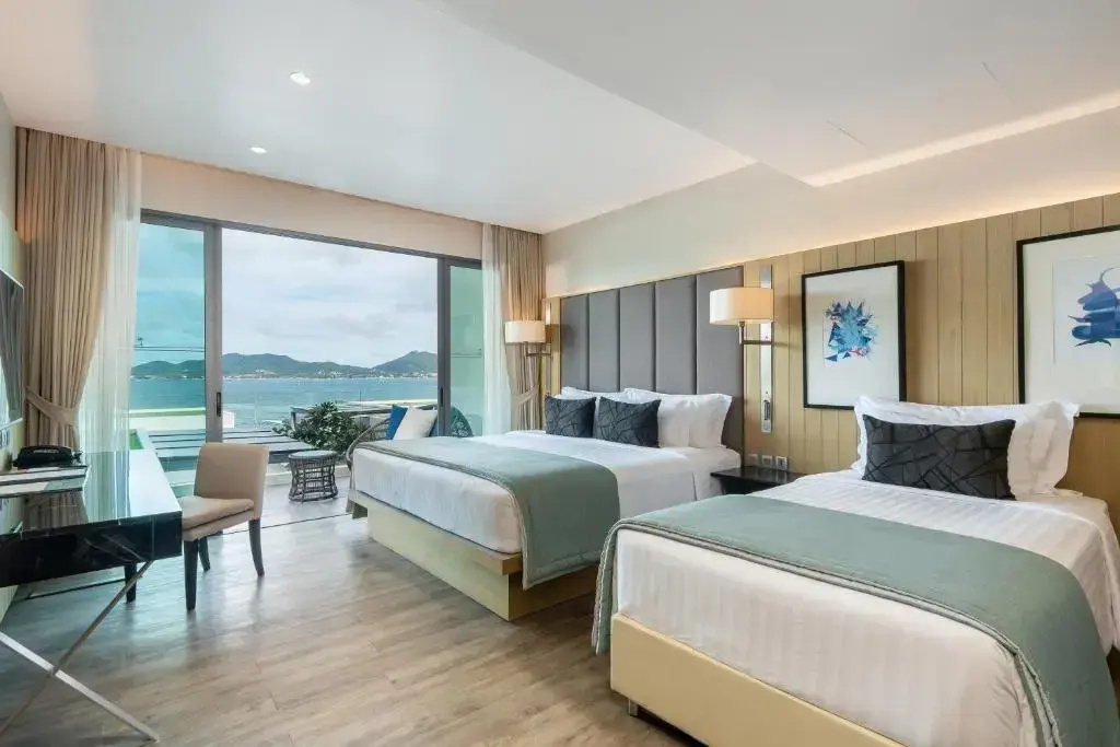 Family room with sea view