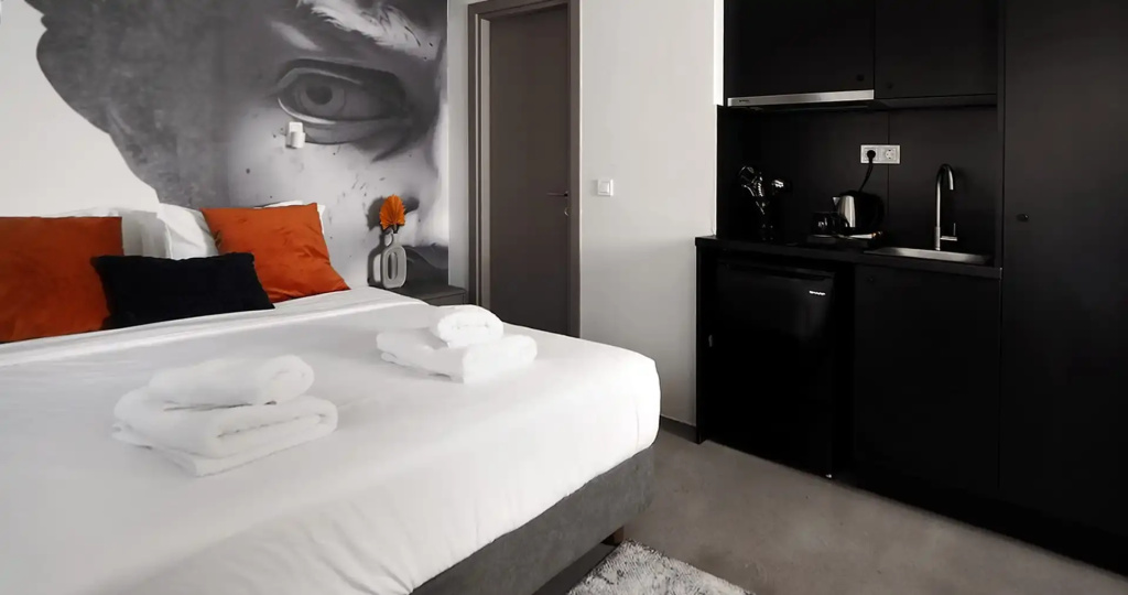 Double Cottage (full double bed)