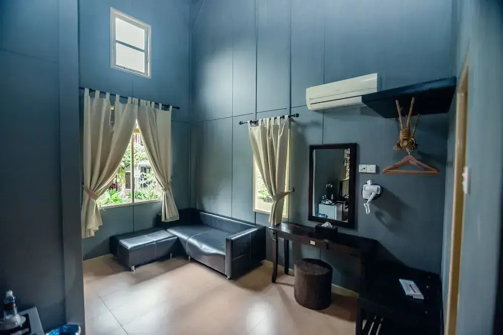 1 Bedroom Deluxe Double room with balcony (full double bed)