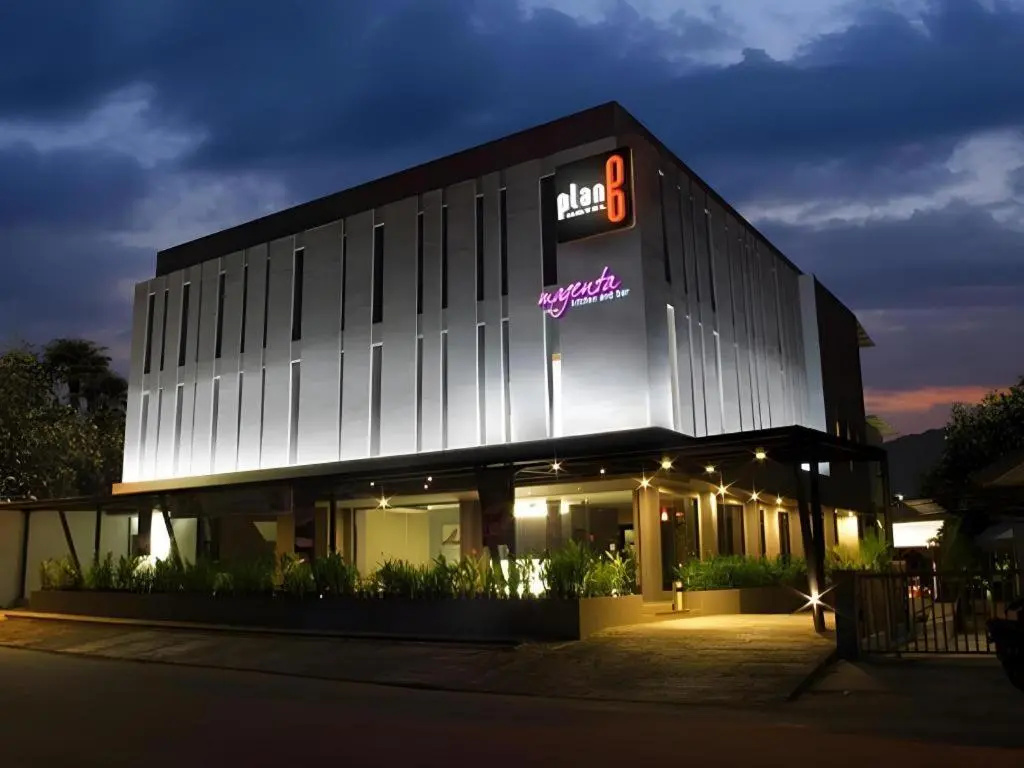 Plan B Hotel