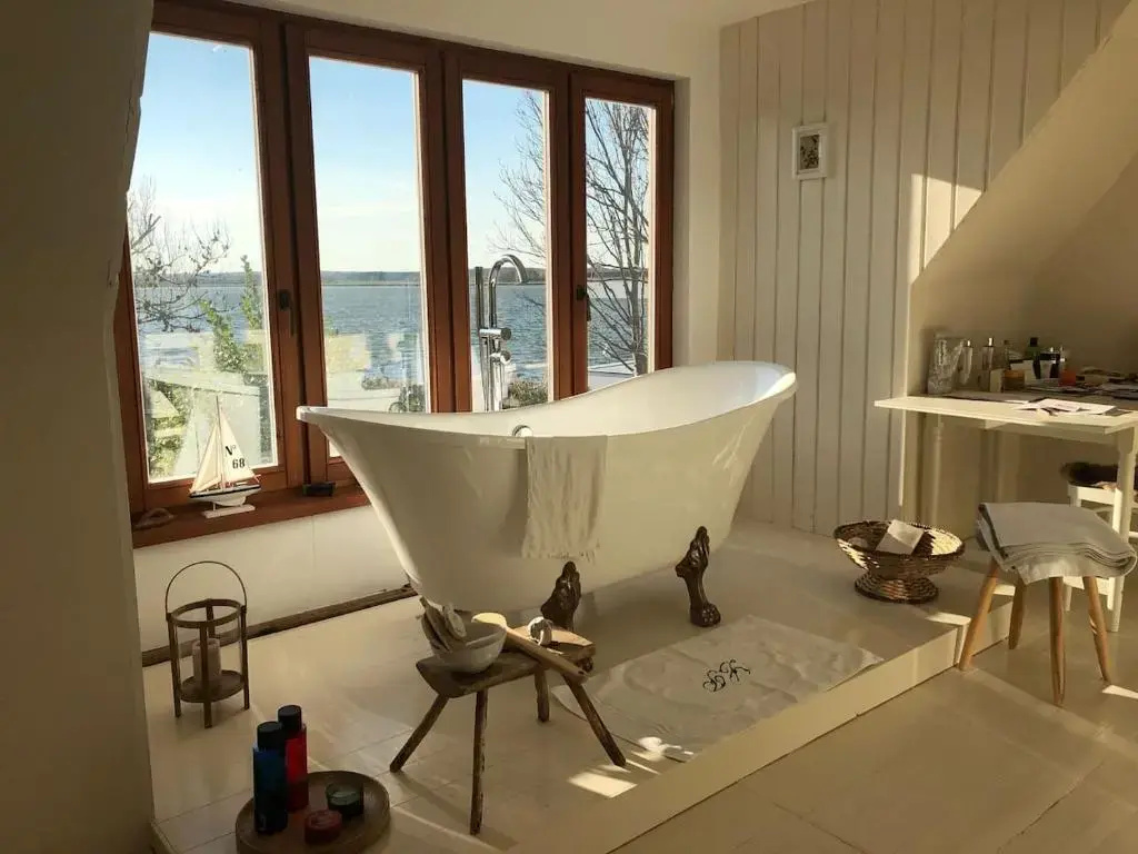 2 Bedrooms Cottage