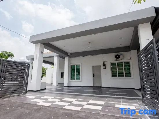 De Luma(The Rumah Alma 9 bedroom/8 bathroom