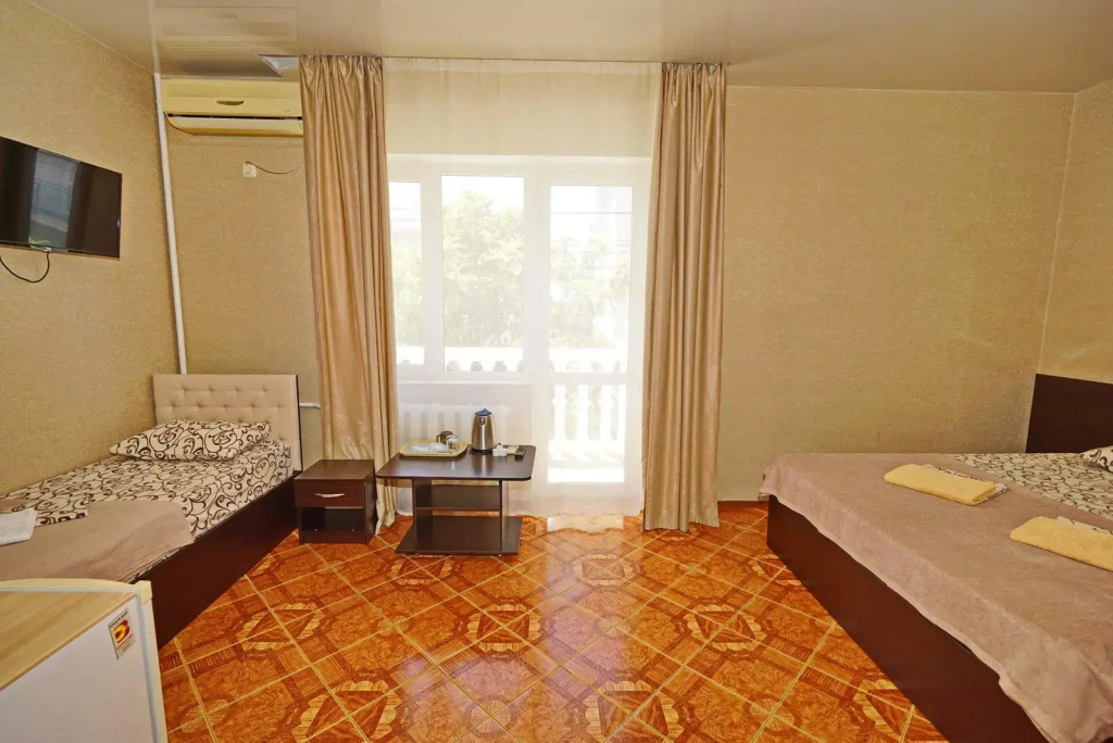 Comfort Quadruple room with balcony