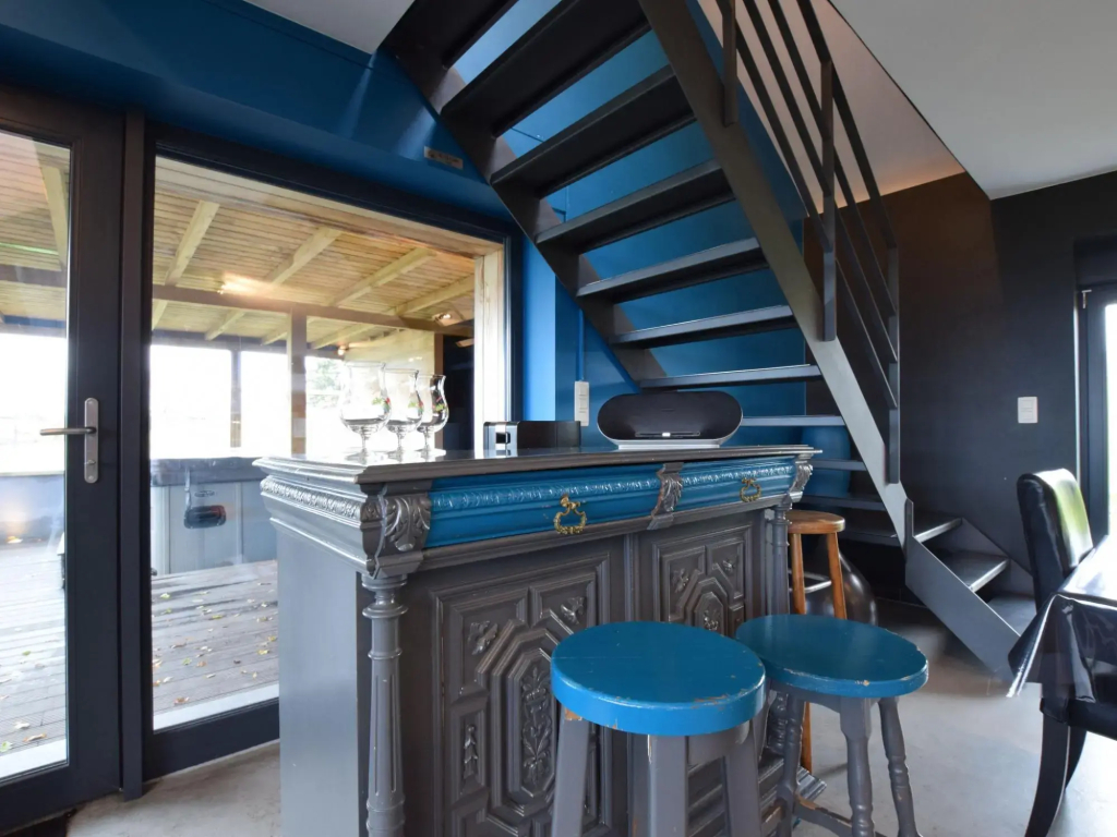 Luxury Cottage in Vaux-sur-Sure with Sauna and Jacuzzi - фото 11