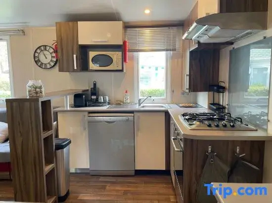 Mobile Home CC995 Near Swimming Pool - les Charmettes