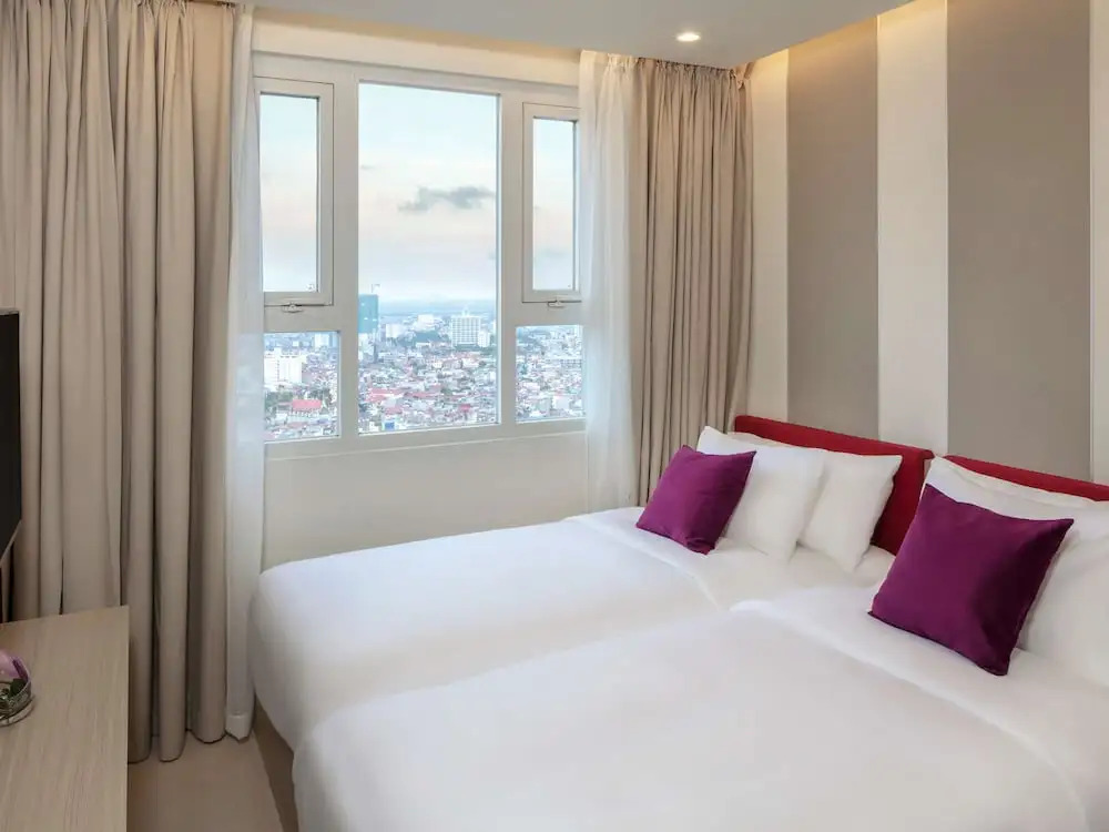 Апартаменты Deluxe с 3 комнатами в Mercure Hai Phong
