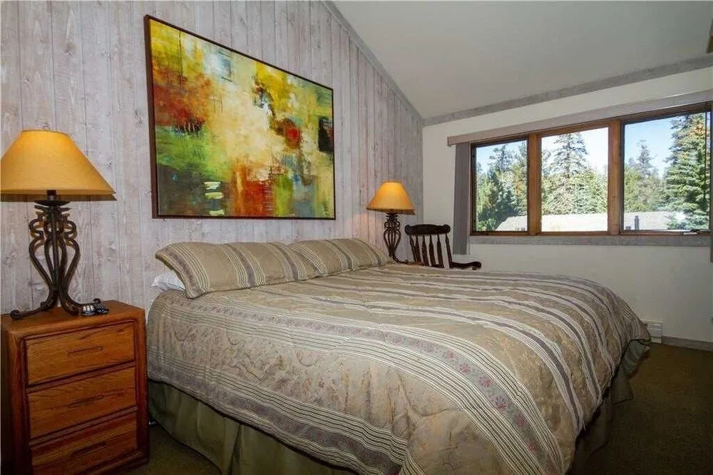 Mountainback #12, Loft
