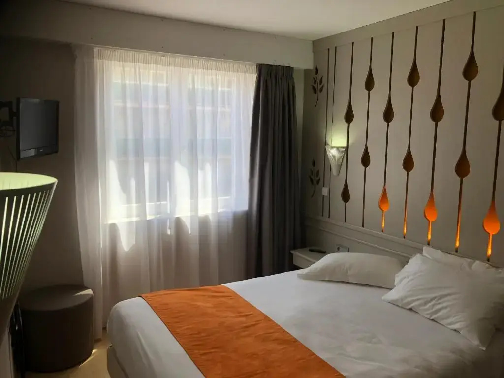 Economy room