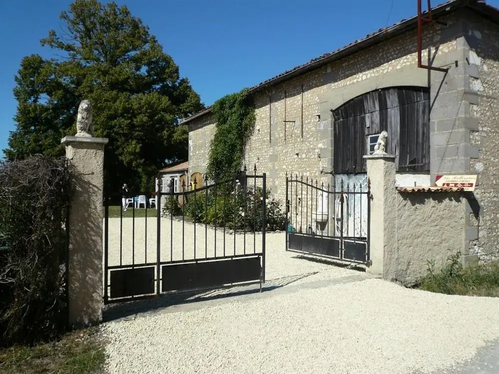Voir la photo 1 — B&B Les Bellesvues