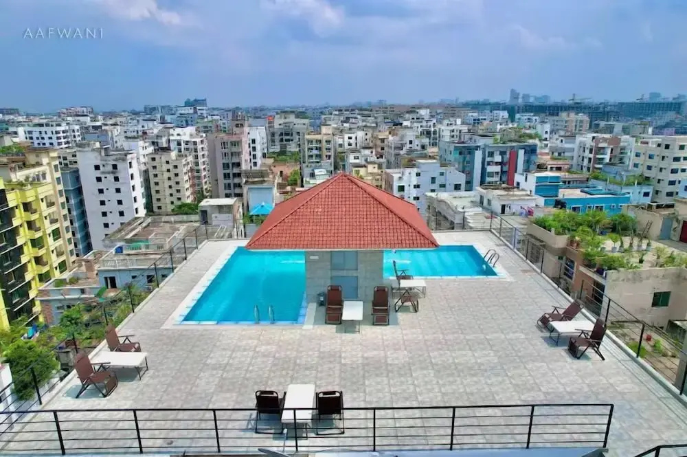 300sqft 5 Studio Gym & Pool Access