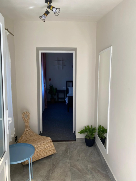 Theater Guesthouse with Parking