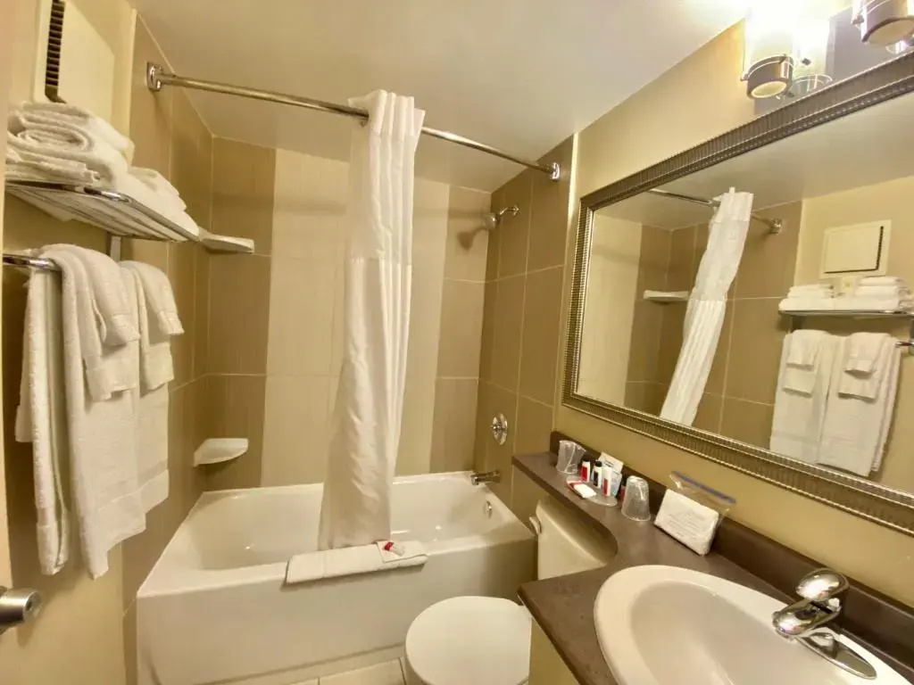 Ramada by Wyndham Whitecourt - Chambres