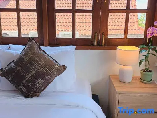 Bed in Dorm Penthouse (male dorm)