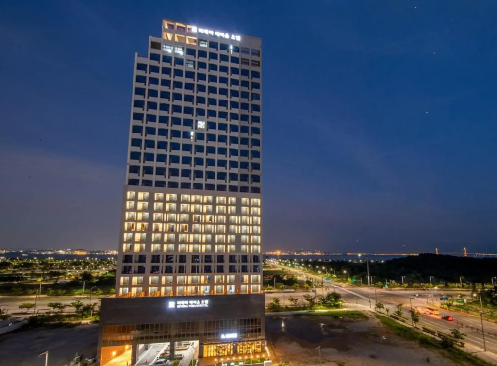 Riviera Incheon Airport Hotel - фото 14