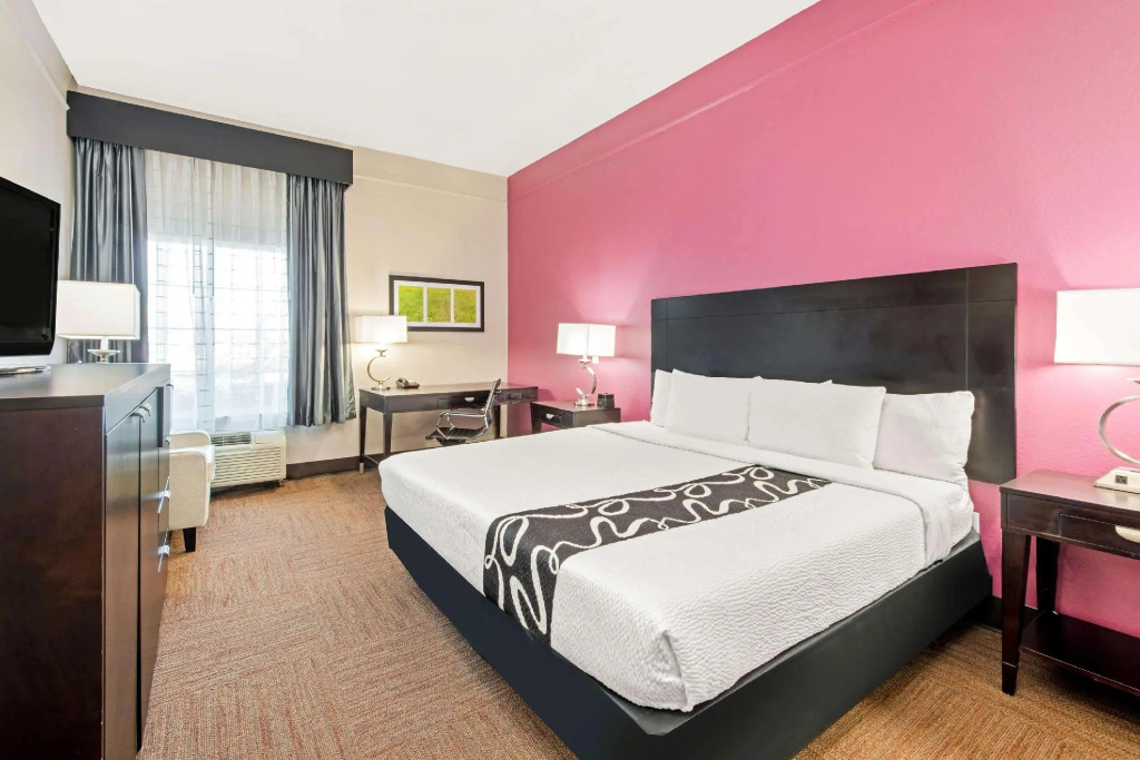 La Quinta Inn & Suites by Wyndham Winnie - Chambres