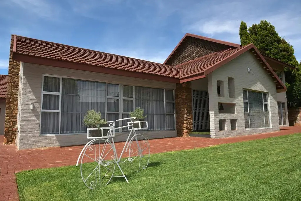 Alma Mater Guesthouse