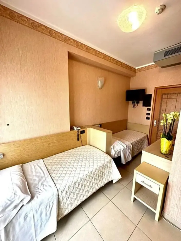 Economy room