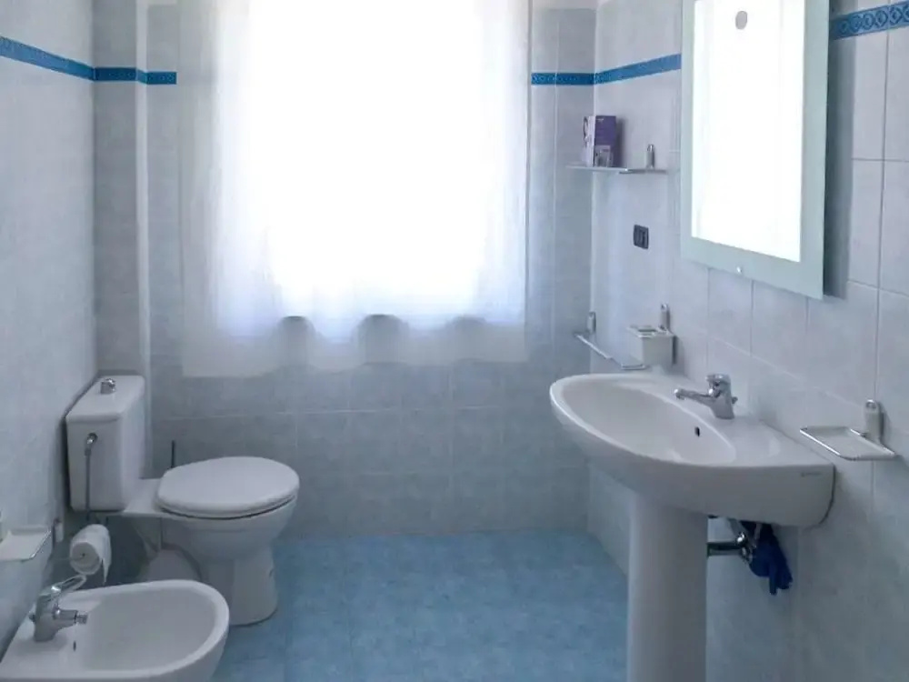 Classic Double room (full double bed)