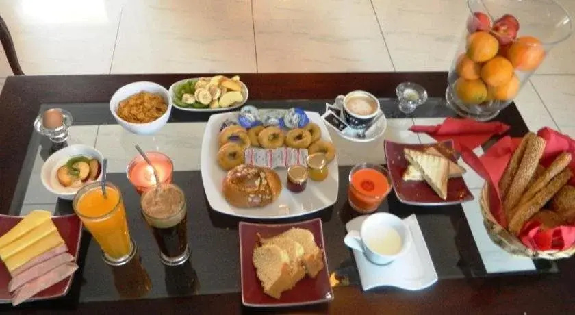 Food & Beverage