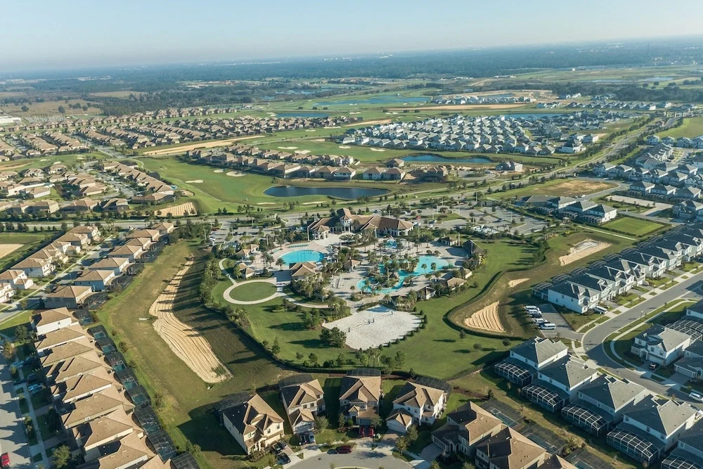 1233chd - The Retreat At Championsgate 9 Bedroom Home, Kissimmee