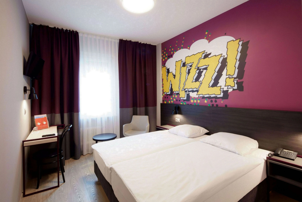 Hotel Crystal — 3