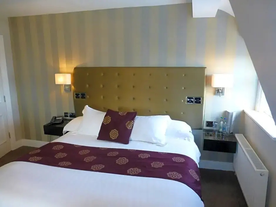 The Cliff Hotel - Chambres