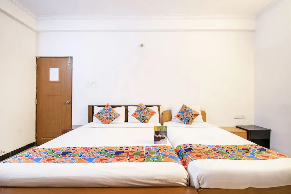 FabExpress GMR Grand 18 - Chambres